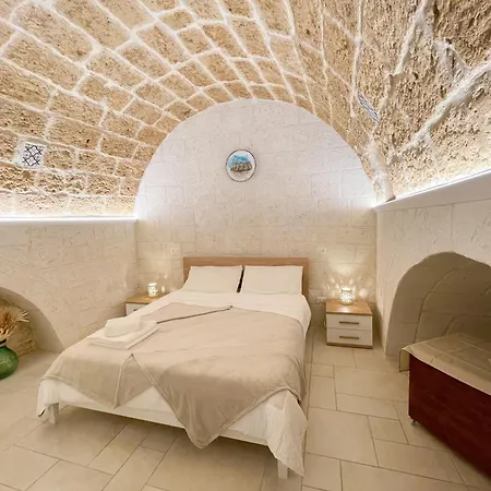 Archi Di Puglia Mola di Bari